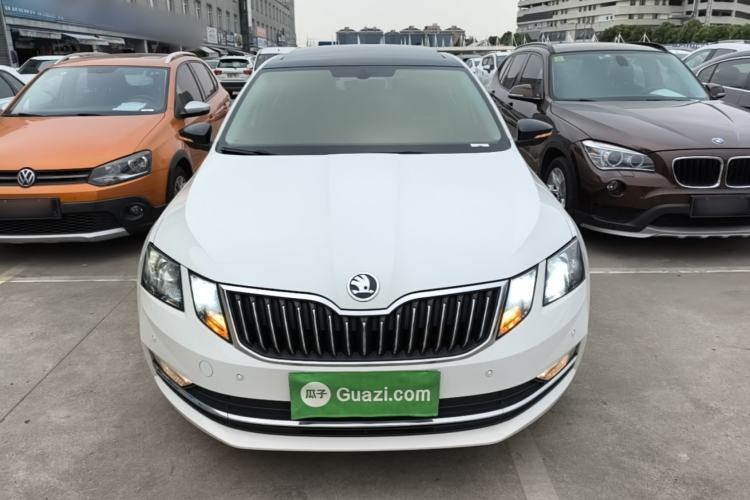 Used Skoda Octavia 2020 TSI230 DSG SmartDrive Luxury Edition Front