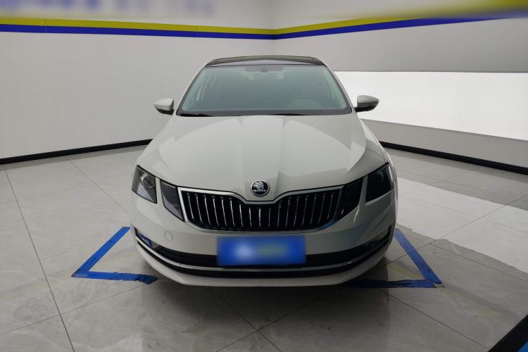 Used Skoda Octavia 2020 TSI230 DSG SmartDrive Luxury Edition Front