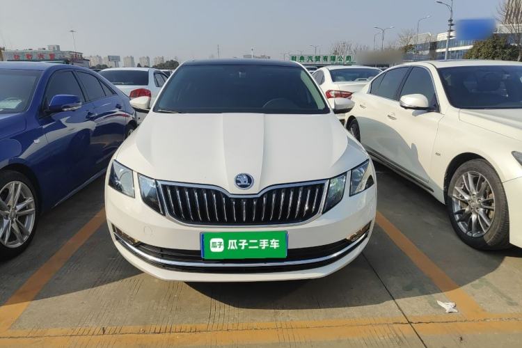Used Skoda Octavia 2020 1.5L Automatic SmartDrive Luxury Edition Front