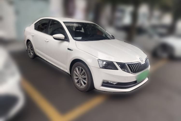 Used Skoda Octavia 2020 1.5L Automatic SmartDrive Comfort Edition Front Right 45 Deg