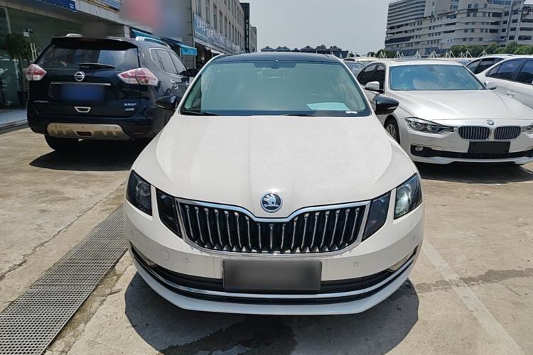 Used Skoda Octavia 2020 TSI230 DSG SmartDrive Luxury Edition Front