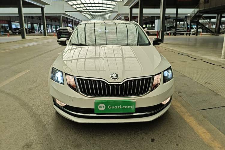 Used Skoda Octavia 2020 TSI230 DSG SmartDrive Luxury Edition Front