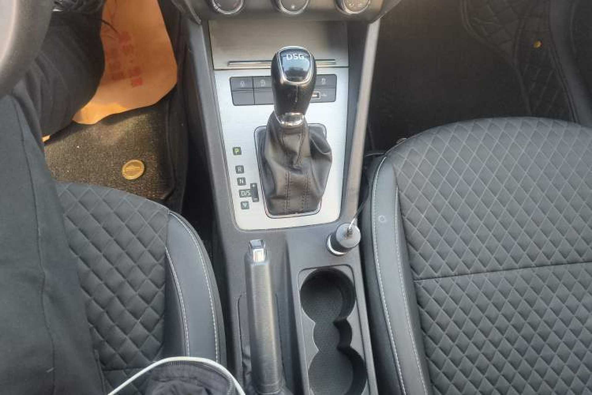 Used Skoda Octavia 2020 TSI280 DSG SmartDrive Luxury Edition Gear Lever