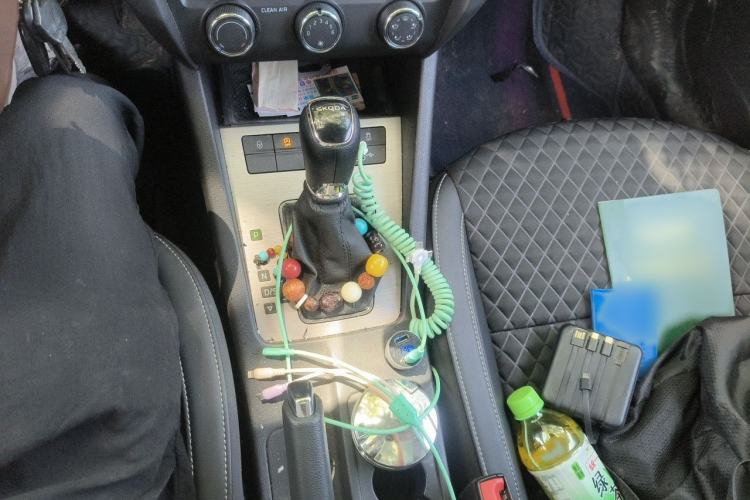 Used Skoda Octavia 2020 1.5L Automatic SmartDrive Luxury Edition Gear Lever