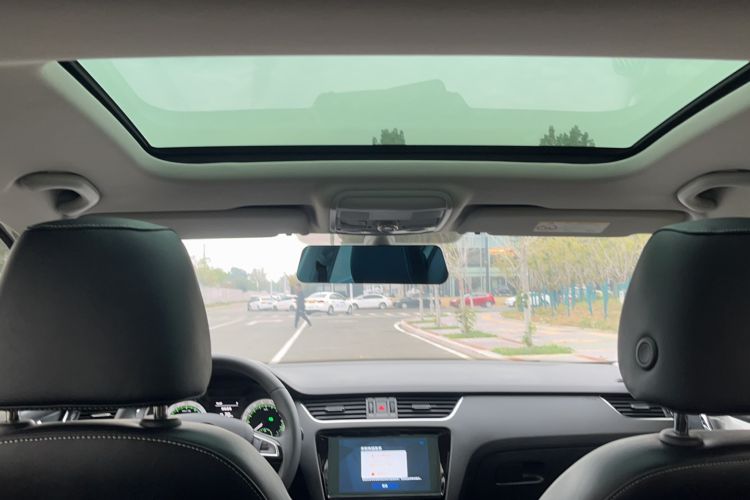 Used Skoda Octavia 2020 1.5L Automatic SmartDrive Luxury Edition Headliner