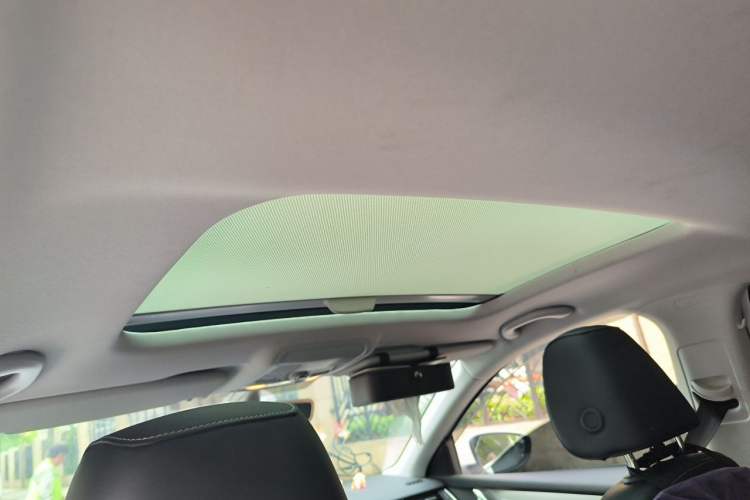 Used Skoda Octavia 2020 1.5L Automatic SmartDrive Luxury Edition Headliner