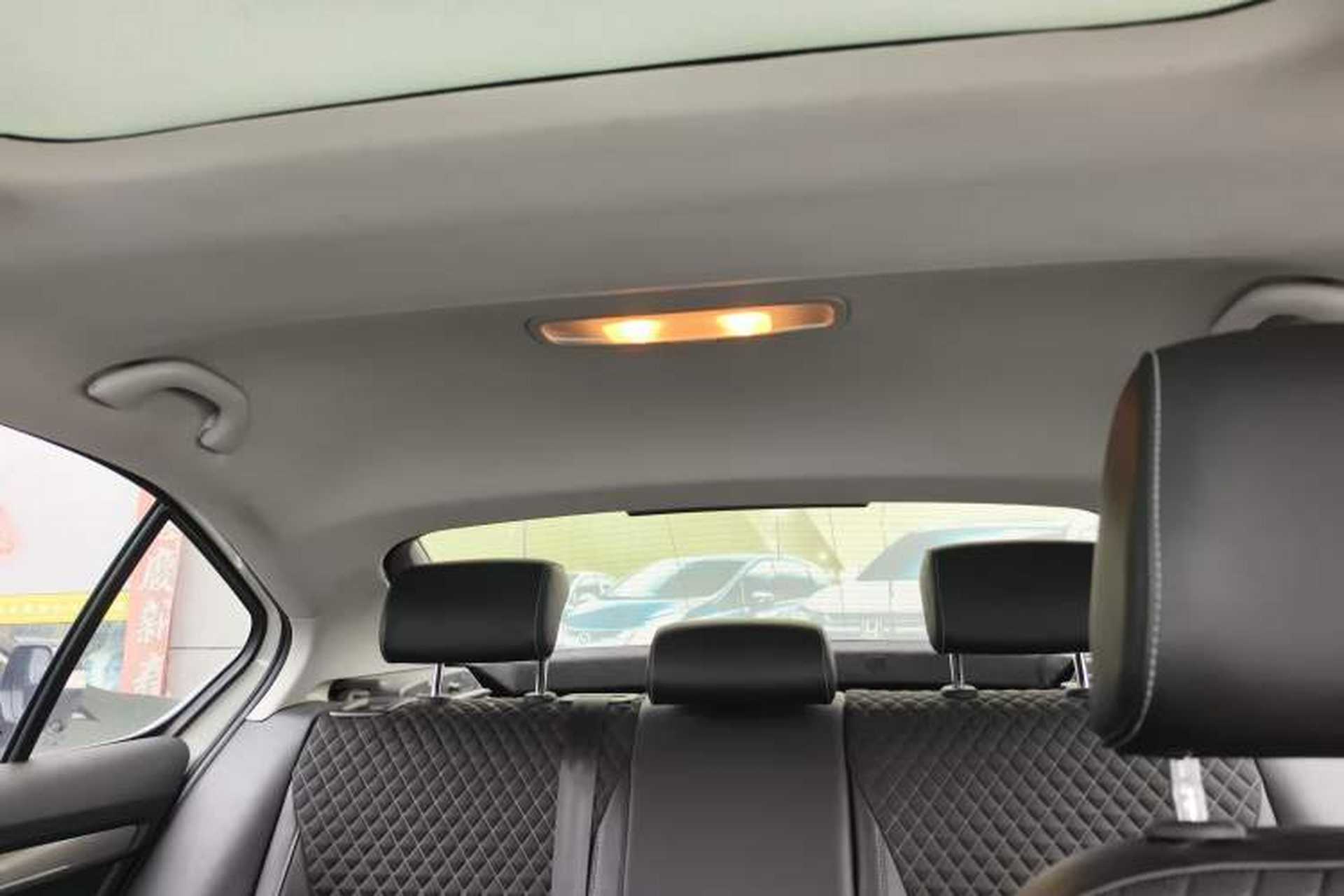 Used Skoda Octavia 2020 1.5L Automatic SmartDrive Luxury Edition Headliner