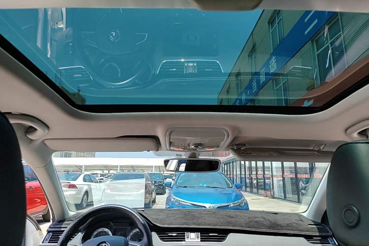 Used Skoda Octavia 2020 TSI230 DSG SmartDrive Luxury Edition Headliner