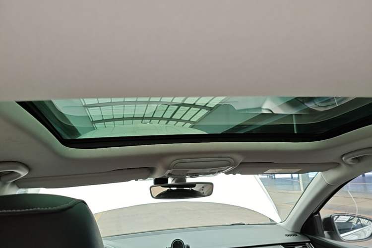 Used Skoda Octavia 2020 TSI230 DSG SmartDrive Luxury Edition Headliner