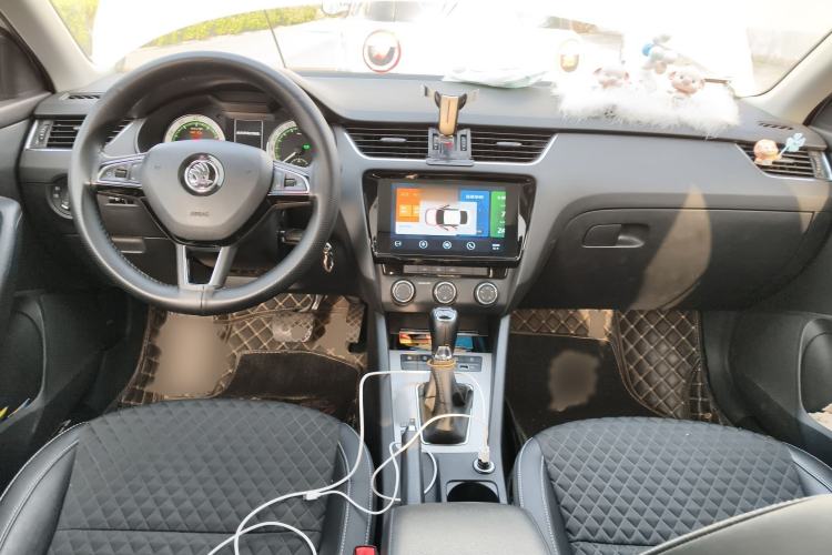Used Skoda Octavia 2020 1.5L Automatic SmartDrive Luxury Edition Interior 2