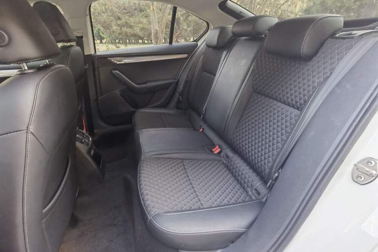 Used Skoda Octavia 2020 TSI280 DSG SmartDrive Luxury Edition Interior 2