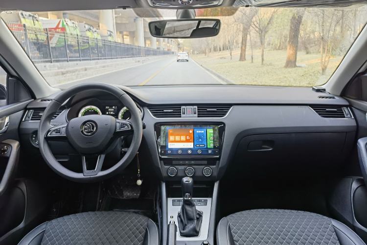 Used Skoda Octavia 2020 TSI280 DSG SmartDrive Luxury Edition Interior 3