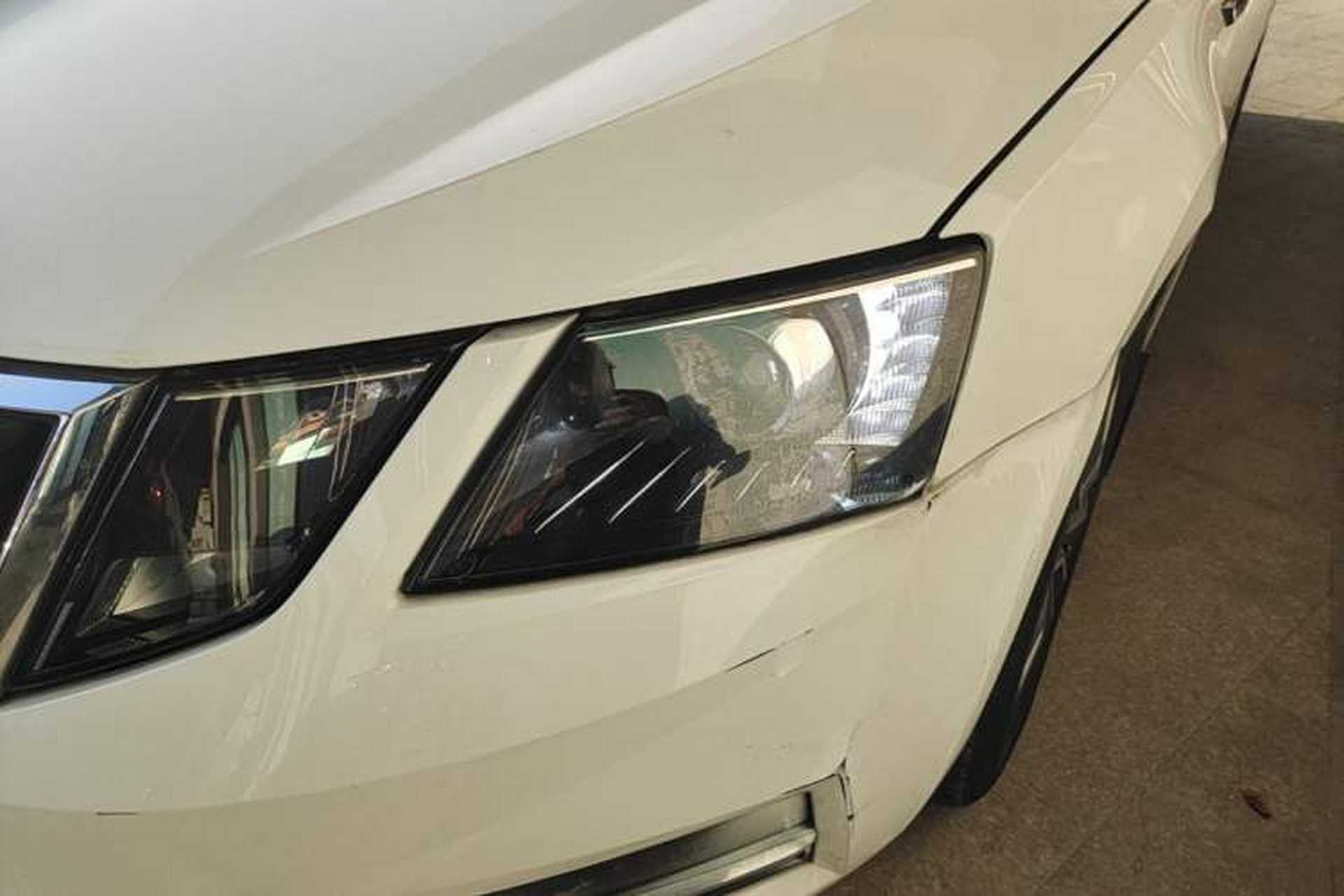 Used Skoda Octavia 2020 1.5L Automatic SmartDrive Luxury Edition Left Front Headlight