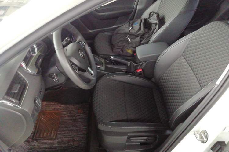 Used Skoda Octavia 2020 1.5L Automatic SmartDrive Luxury Edition Left Front Seat