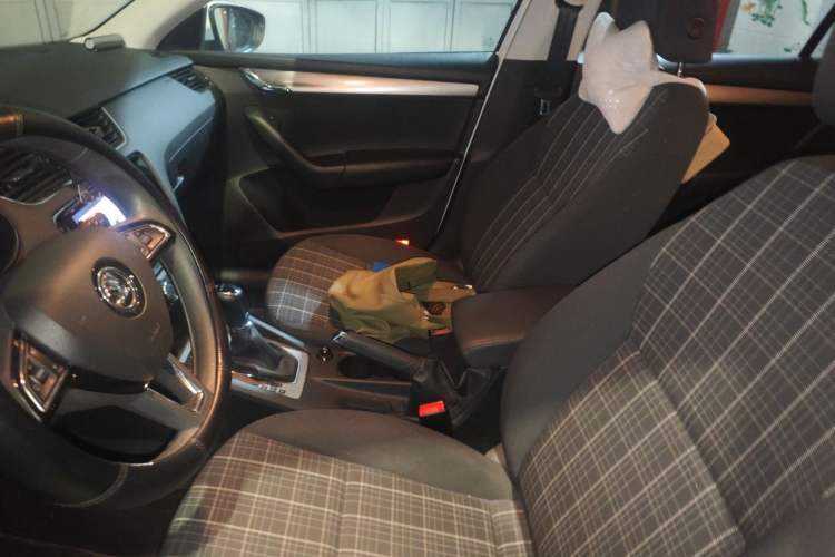 Used Skoda Octavia 2020 1.5L Automatic SmartDrive Comfort Edition Left Front Seat