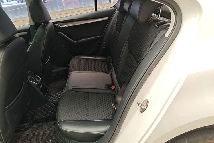 Used Skoda Octavia 2020 TSI230 DSG SmartDrive Luxury Edition Left Rear Seat