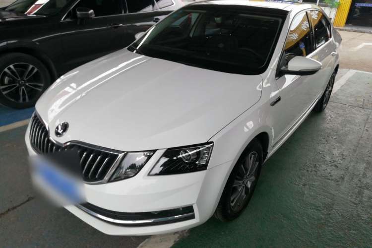 Ojetý Skoda Octavia 2020 1.5L Automatic SmartDrive Luxury Edition Guazi used car, China used car export, Used car for sale, Used  cars, Cheapest cars for sale