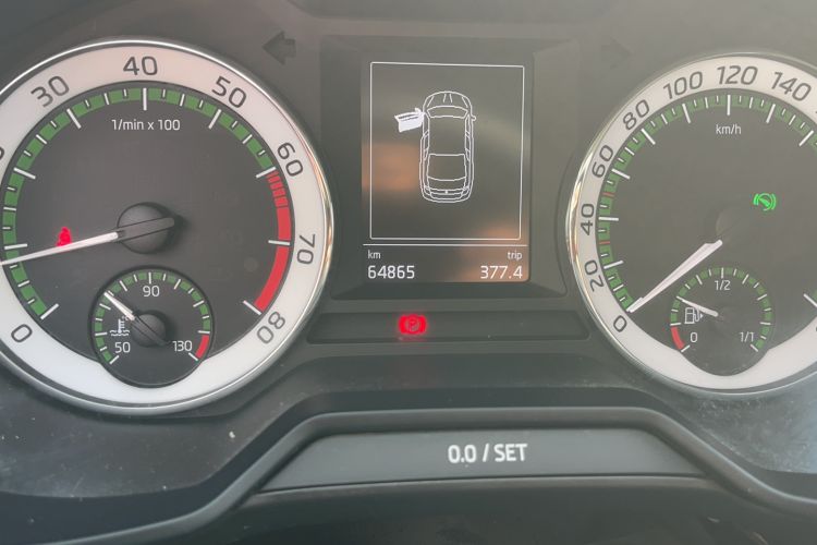 Used Skoda Octavia 2020 1.5L Automatic SmartDrive Luxury Edition Odometer Close Up