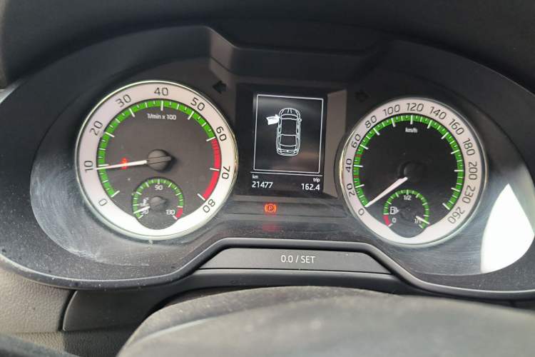 Used Skoda Octavia 2020 1.5L Automatic SmartDrive Luxury Edition Odometer Close Up