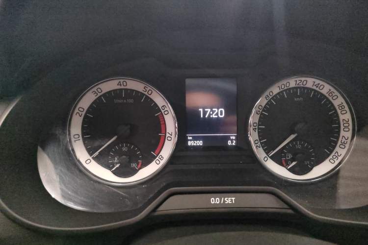 Used Skoda Octavia 2020 1.5L Automatic SmartDrive Luxury Edition Odometer Close Up