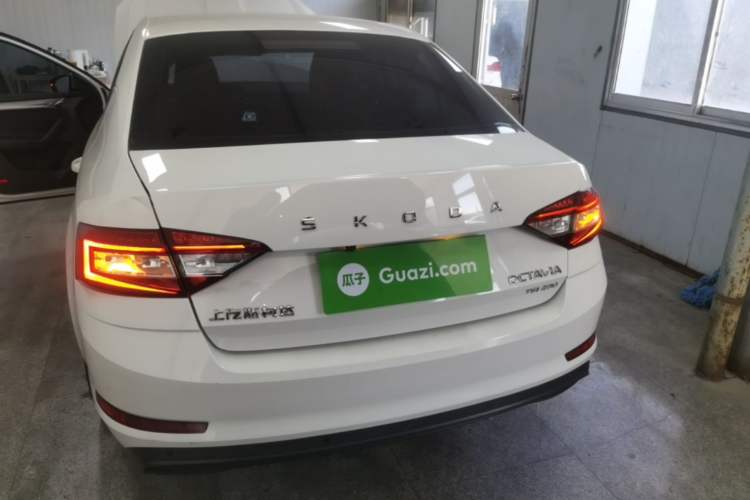 Used Skoda Octavia 2020 TSI230 DSG SmartDrive Comfort Edition Rear