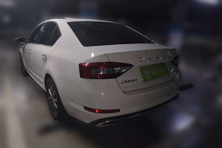 Used Skoda Octavia 2020 1.5L Automatic SmartDrive Luxury Edition Rear Left 45 Deg