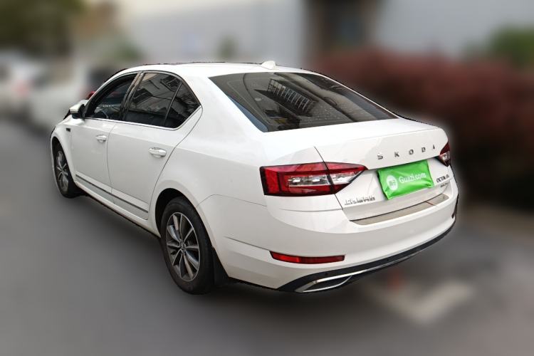 Used Skoda Octavia 2020 TSI230 DSG SmartDrive Luxury Edition Rear Left 45 Deg