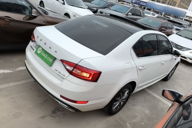 Used Skoda Octavia 2020 TSI230 DSG SmartDrive Luxury Edition Rear Right 45 Deg