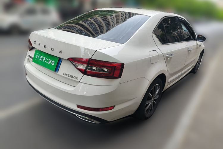 Used Skoda Octavia 2020 1.5L Automatic SmartDrive Luxury Edition Rear Right 45 Deg