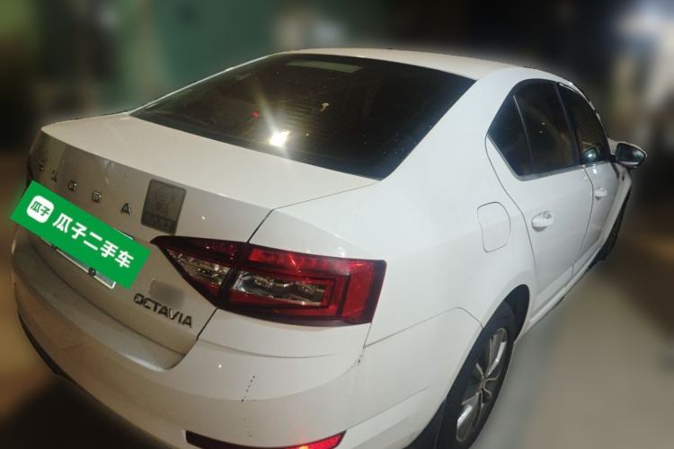 Used Skoda Octavia 2020 1.5L Automatic SmartDrive Comfort Edition Rear Right 45 Deg