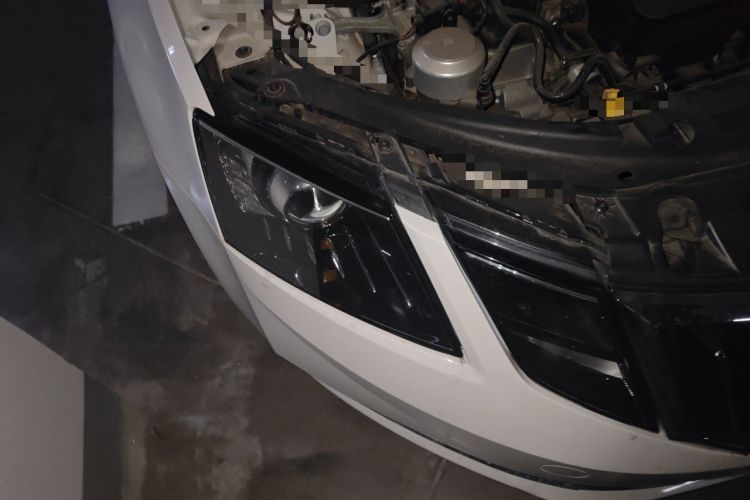 Used Skoda Octavia 2020 1.5L Automatic SmartDrive Luxury Edition Right Front Headlight