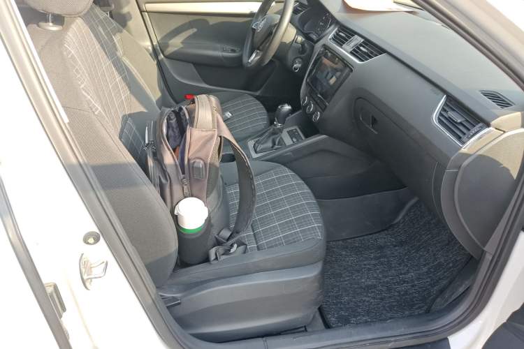 Used Skoda Octavia 2020 1.5L Automatic SmartDrive Comfort Edition Right Front Seat
