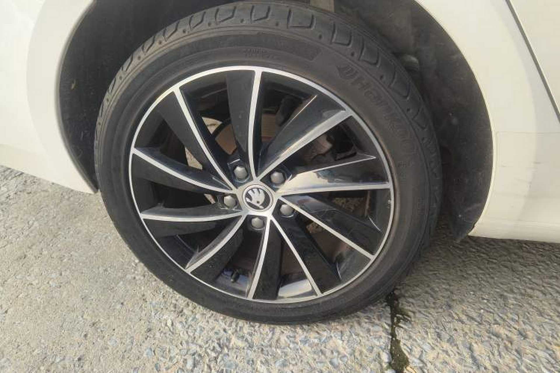 Used Skoda Octavia 2020 TSI280 DSG SmartDrive Luxury Edition Right Rear Wheel Hub
