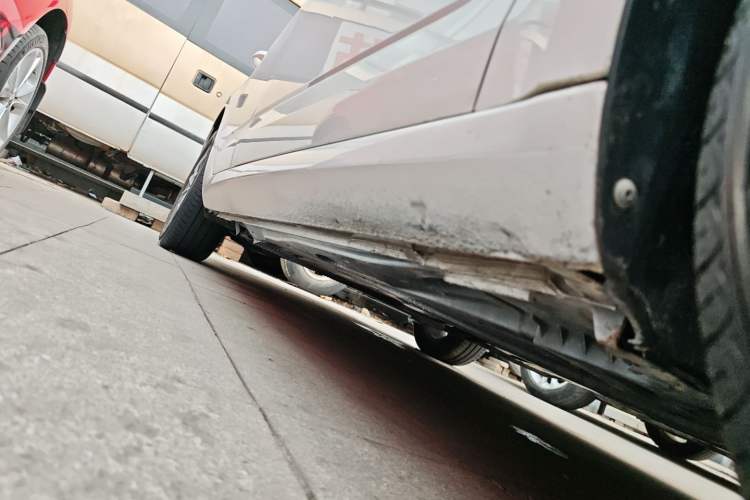 Used Skoda Octavia 2020 1.5L Automatic SmartDrive Comfort Edition Right Side Sill
