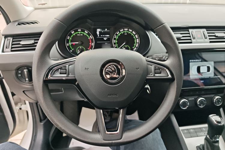 Used Skoda Octavia 2020 1.5L Automatic SmartDrive Comfort Edition Steering Wheel