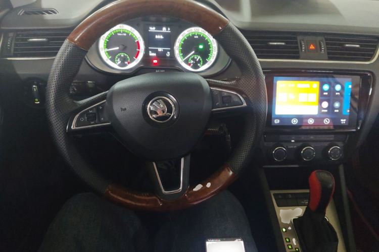 Used Skoda Octavia 2020 TSI280 DSG SmartDrive Luxury Edition Steering Wheel