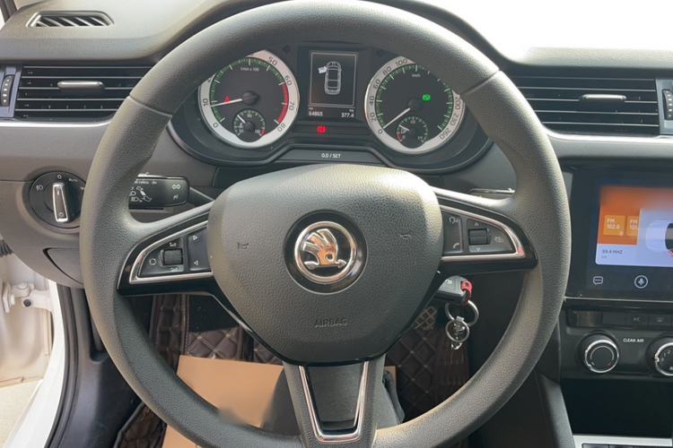 Used Skoda Octavia 2020 1.5L Automatic SmartDrive Luxury Edition Steering Wheel