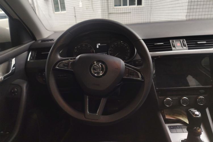 Used Skoda Octavia 2020 1.5L Automatic SmartDrive Comfort Edition Steering Wheel