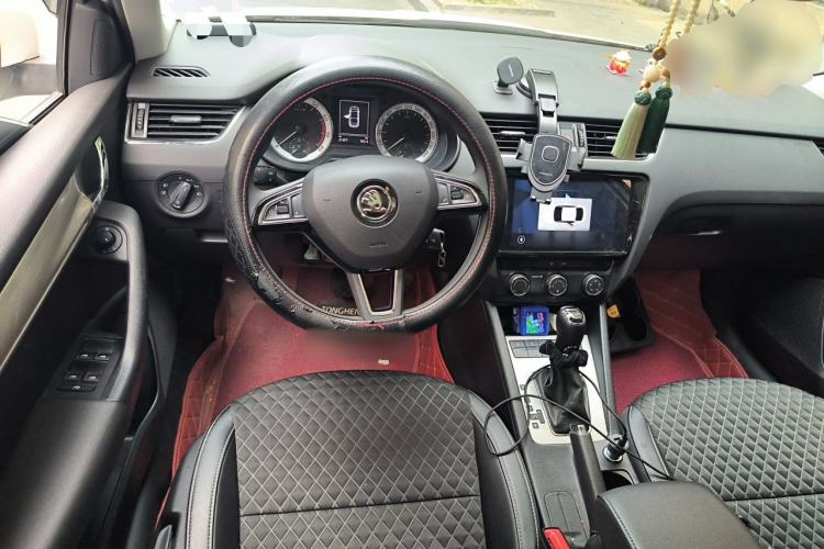 Used Skoda Octavia 2020 1.5L Automatic SmartDrive Luxury Edition Steering Wheel