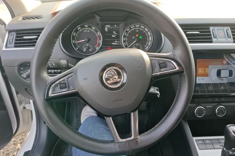 Used Skoda Octavia 2020 1.5L Automatic SmartDrive Comfort Edition Steering Wheel