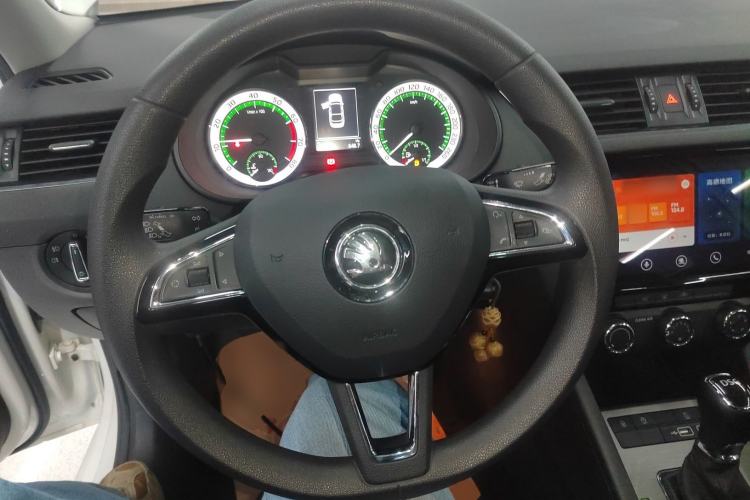 Used Skoda Octavia 2020 TSI230 DSG SmartDrive Luxury Edition Steering Wheel