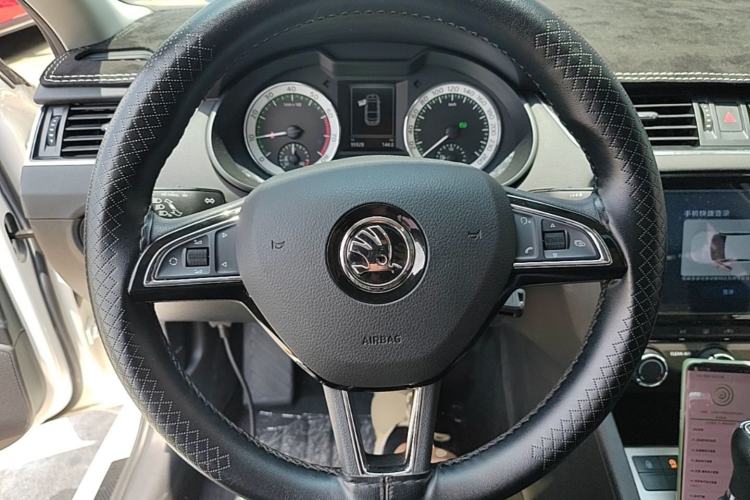 Used Skoda Octavia 2020 TSI230 DSG SmartDrive Luxury Edition Steering Wheel