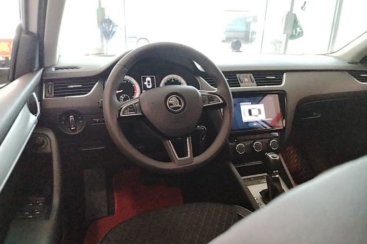Used Skoda Octavia 2020 1.5L Automatic SmartDrive Luxury Edition Steering Wheel