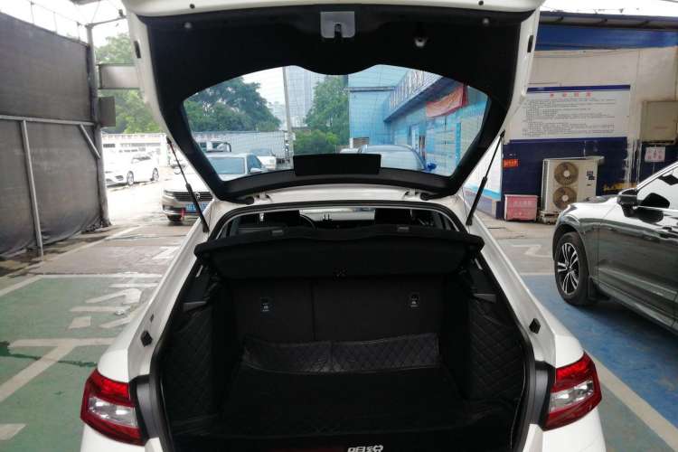 Used Skoda Octavia 2020 1.5L Automatic SmartDrive Luxury Edition Trunk
