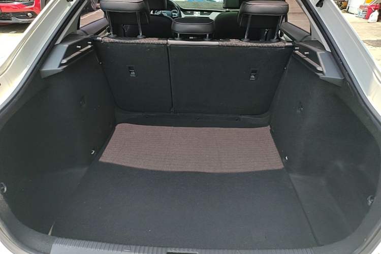 Used Skoda Octavia 2020 TSI230 DSG SmartDrive Luxury Edition Trunk