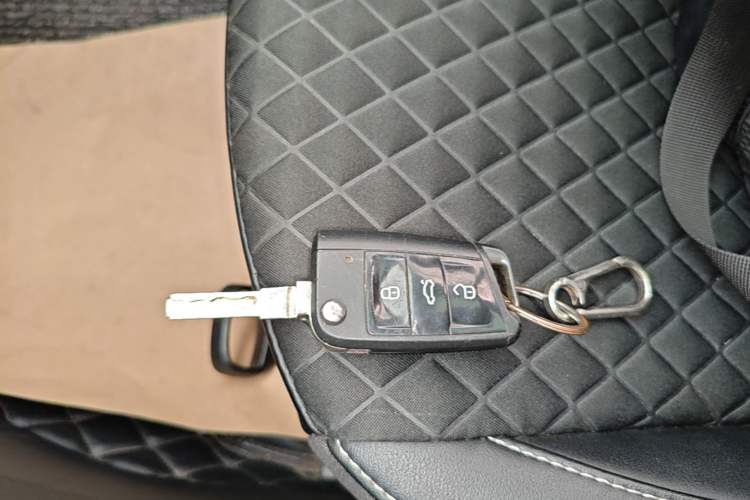 Used Skoda Octavia 2020 TSI230 DSG SmartDrive Luxury Edition Vehicle Key