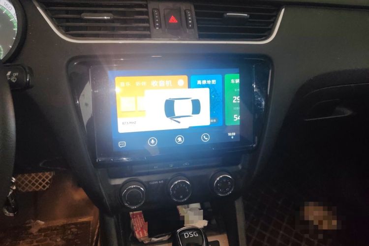 Used Skoda Octavia 2020 TSI230 DSG SmartDrive Luxury Edition Audio And AC Panel
