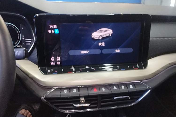 Used Skoda Octavia 2021 PRO TSI280 DSG Prestige Edition Audio And AC Panel