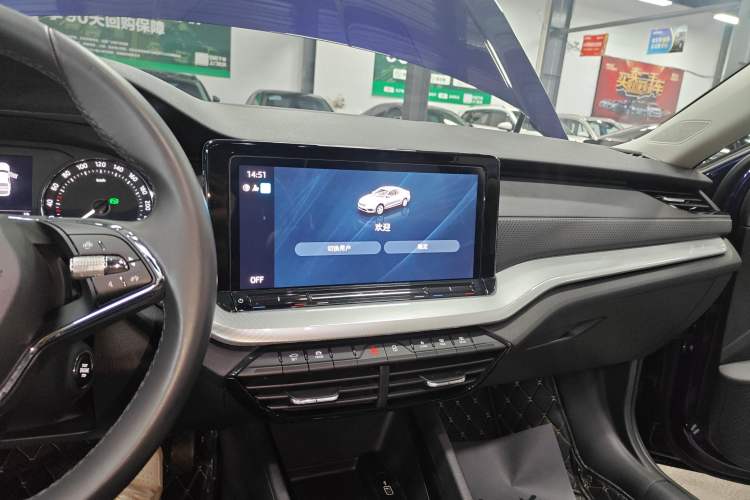 Used Skoda Octavia 2021 PRO TSI280 DSG Luxury Edition Audio And AC Panel