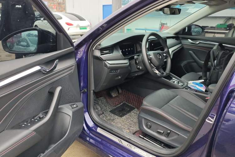 Used Skoda Octavia 2021 PRO TSI280 DSG Flagship Edition Driver Seat
